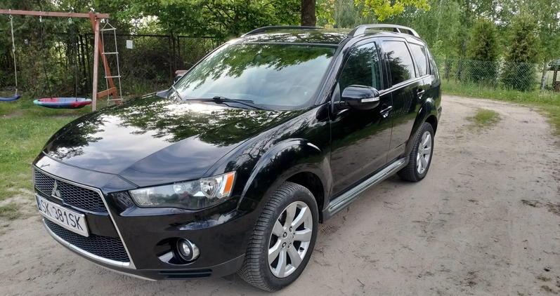 Mitsubishi Outlander cena 38000 przebieg: 181300, rok produkcji 2011 z Dziwnów małe 106